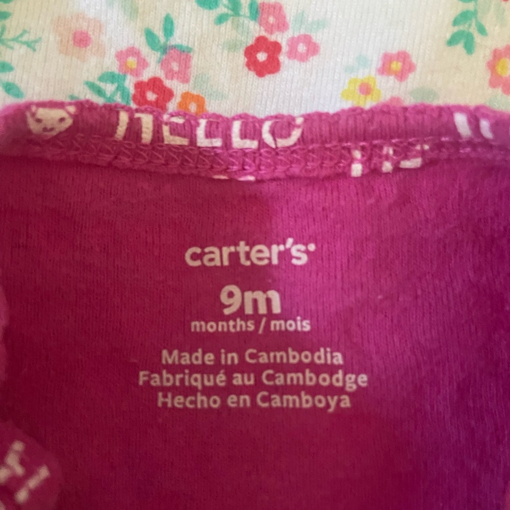 8 onesies - Picture 4 of 4